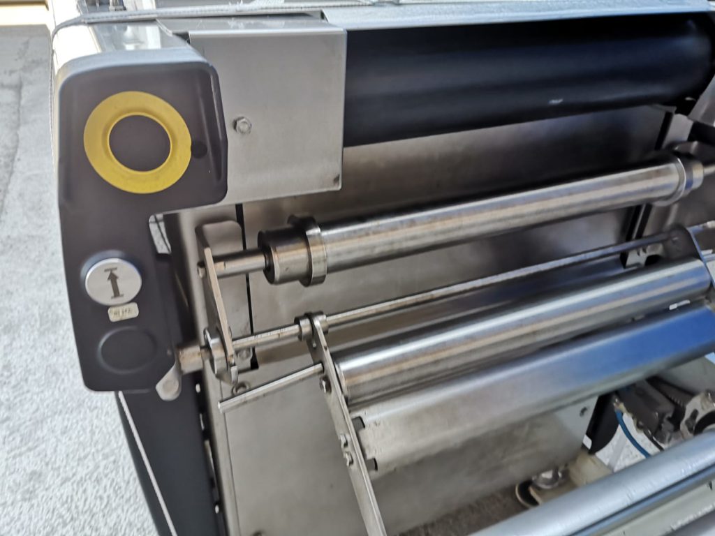 Multivac R125 thermoformer 2009 - Food Machinery Holland