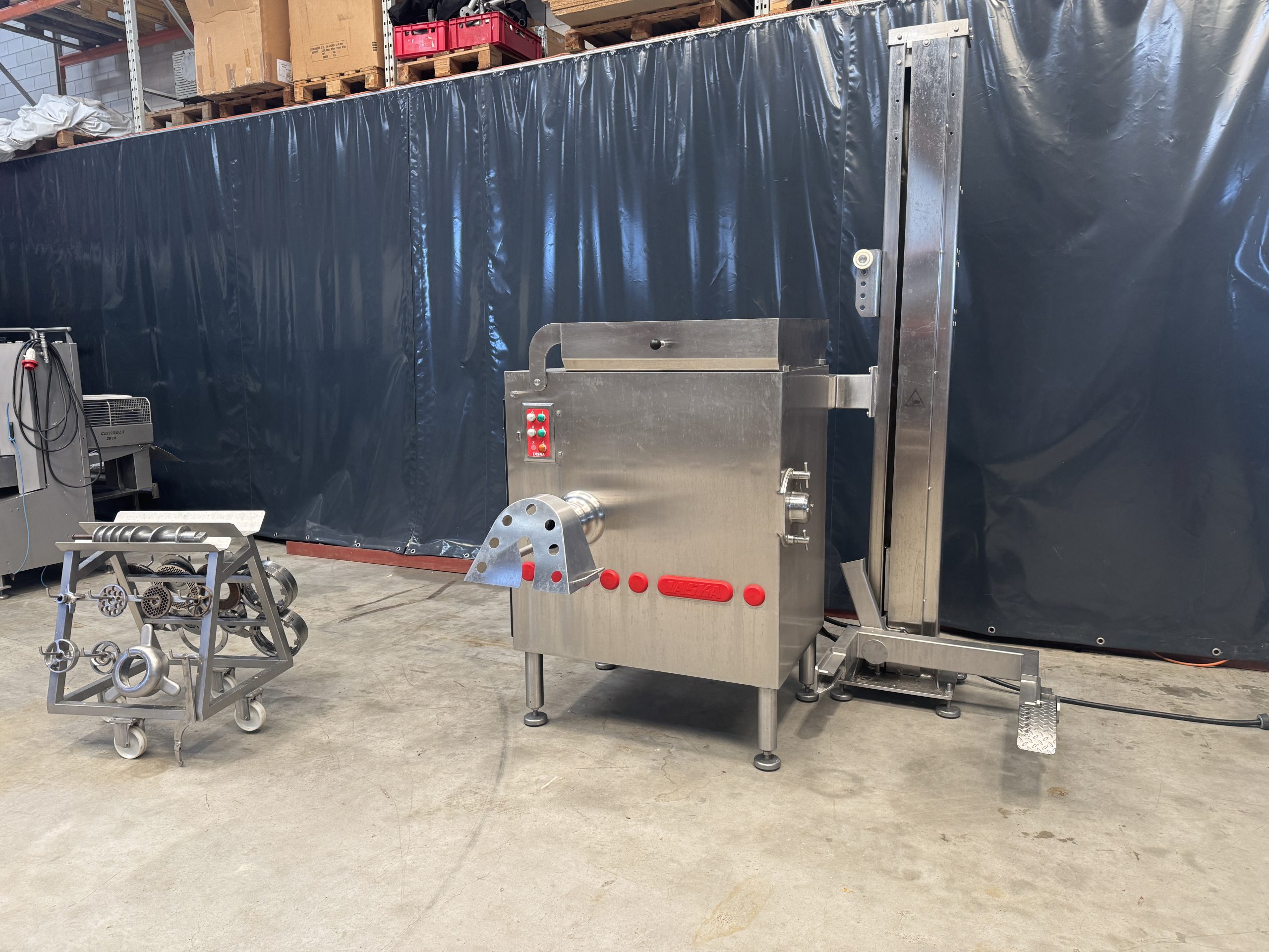 2016 Laska WW130 2X Meat grinder - Image 3