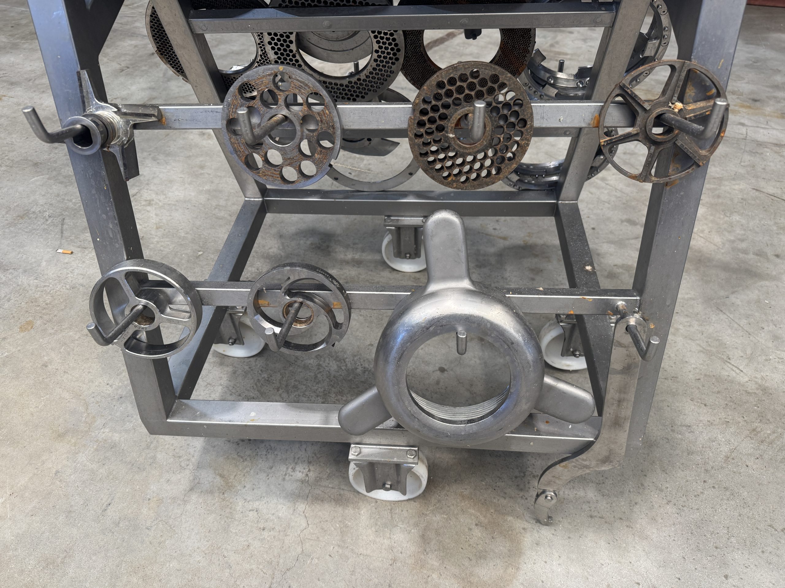 2016 Laska WW130 2X Meat grinder - Image 12